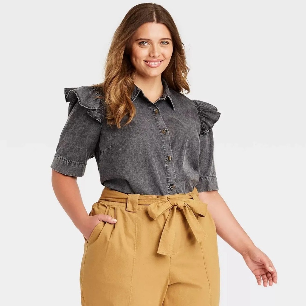 Who What Wear Charcoal Button Down Ruffle Sleeve Shirt